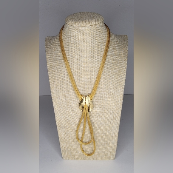 Vintage Gold Tone Leaf Knot Necklace - Picture 2 of 10